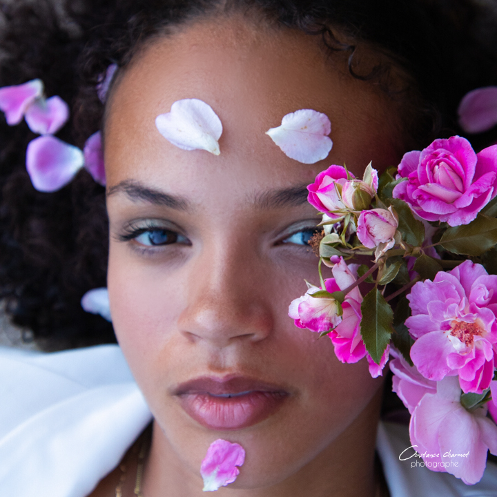 Portrait artiste fleur rose Toulouse